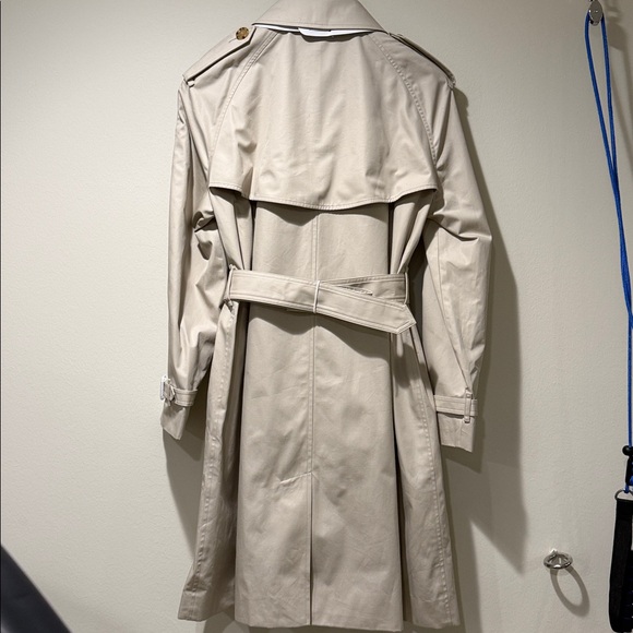 Burberry Hillington Stone Trench Coat with Tortoise Buttons and Check Lining - Picture 6 of 13